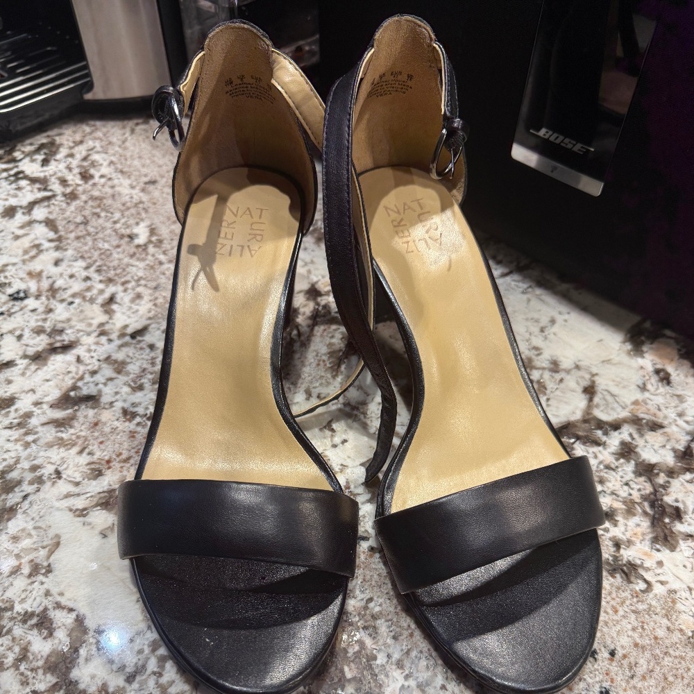 Naturalizer Vera Sandle Black 11W